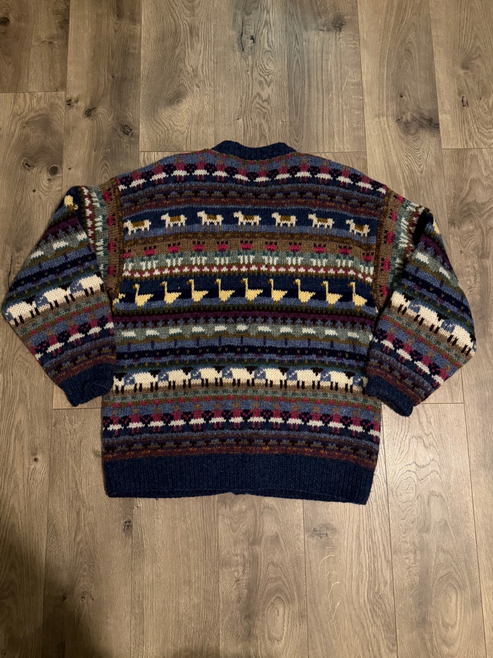 Vintage L.L. Bean 100% Wool Fair Isle Button Cardigan Sweater - Picture 7 of 8